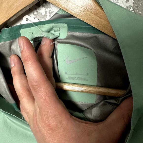 Nike Trail Gore-Tex Hoodie Size Medium Women's Trail Running Waterproof - Picture 9 of 12